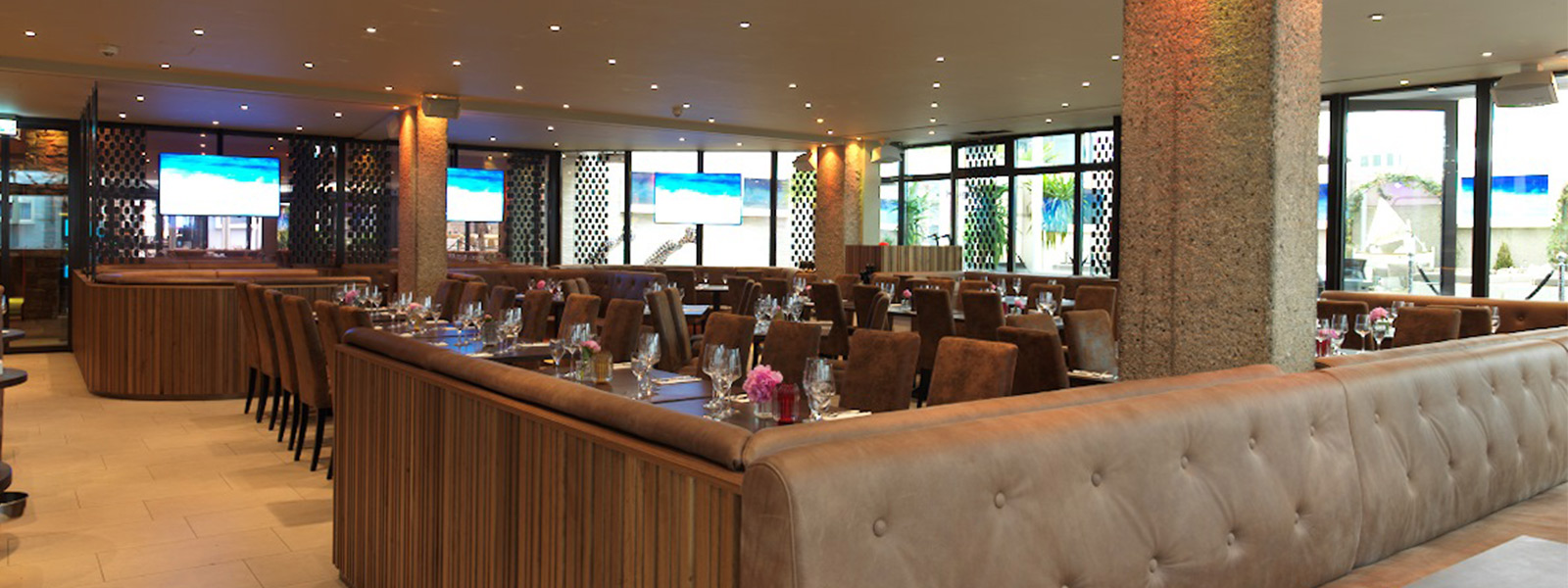 Hugo's PizzaBarLounge Hartmann